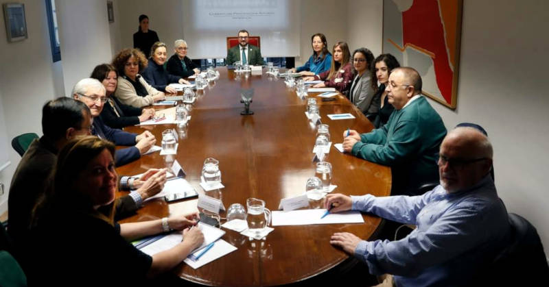 Foto de los asistentes a la reunión