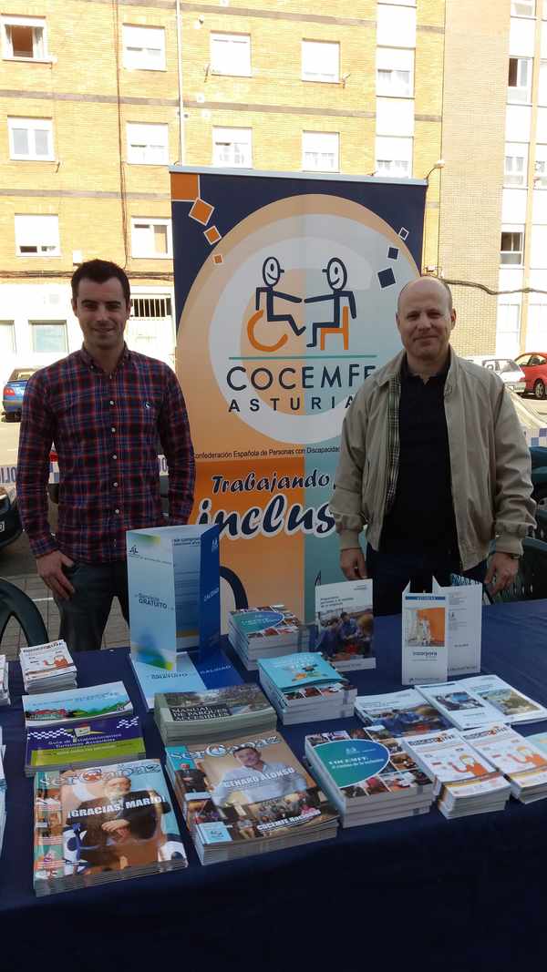 /fotos/Ignacio Ramírez Páyer y Aitor Váquez, Coordinador del SIL de COCEMFE Asturias y Promotor laboral respectivamente