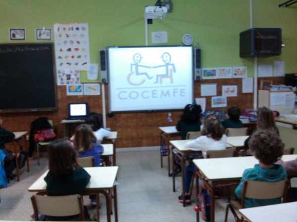 /fotos/Los alumnos en un momento de la charla