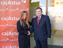 /fotos/D.José Vega, Director de la Obra Social de Cajastur y Dña Mónica Oviedo, Vicepresidenta de Cocemfe-Asturias