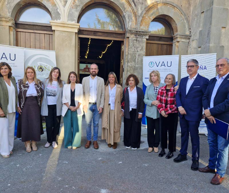 dia internacional de las personas mayores foto grupal