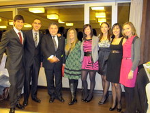 /fotos/el equipo del programa Mejora junto al director de Osyc Cajastur y la Vicepresidenta de Cocemfe Asturias